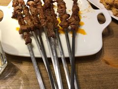 烤羊肉串-清真·卡德尔大叔新疆主题餐厅(龙汇路店)