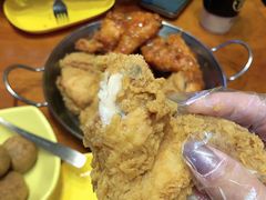 -BHC炸鸡(明洞总店)