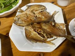 -黄记四更烤乳猪店