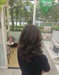 -首脑美发沙龙