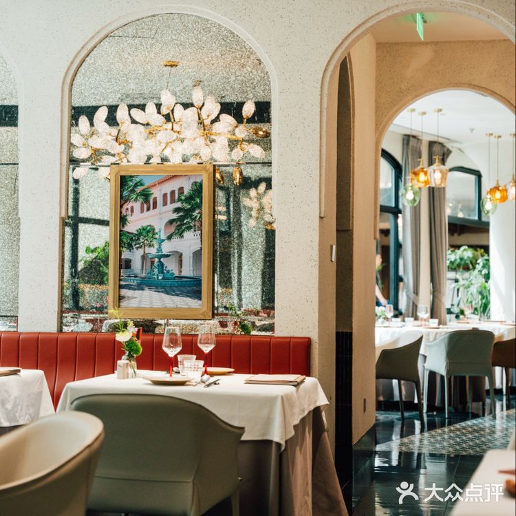 在德基！!存一下💕南京520约会氛围漂亮饭