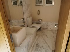 -上海滴水湖皇冠假日酒店