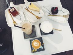 -UNI UNI(环亚凯瑟琳店)