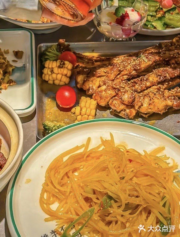 朋友小聚，不吃不散！