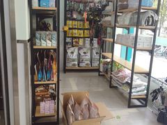 -佳雯宠物医院(金华南路分院)