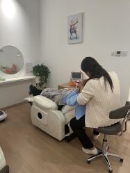 点击看大图 -舒欣头疗·俏丝谧语 白发脱发专业护理