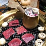 一边喝罐罐烤奶一边吃烤肉，简直要幸福到哭[流泪]好吗？