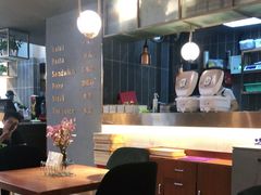 -POKEE VIA&Brunch·维娅(重庆来福士店)