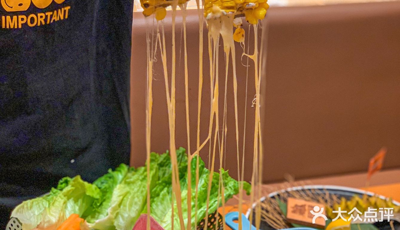 终于在广州吃到了我的梦中烤串🍍🍍