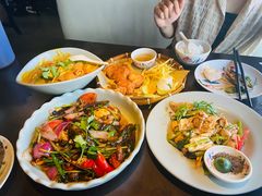 -大头虾越式风味餐厅(光明广场店)