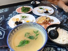 -桥香园云南过桥米线(金马碧鸡店)