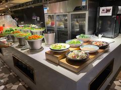 自助取餐区-钱小奴海鲜自助黑金店(杭州滨江龙湖店)