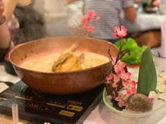 -鲜入围煮花胶鸡海鲜火锅