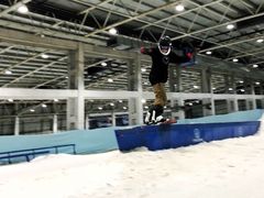 -乔波室内滑雪场