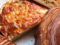 -VERIE BAKEHOUSE