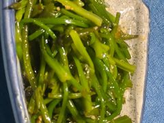 -香巴拉云南餐厅(华莱坞店)