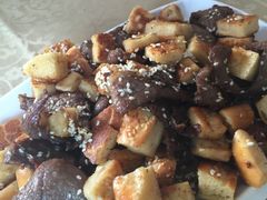 馕炒肉-维吾尔餐厅(宜山路店)