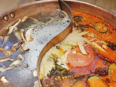 -洱火云南酸菜牛肉火锅(石景山当代商城店)