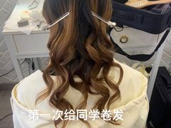 -金夫人化妆摄影职业培训学校