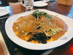 手工自制拉皮-长白山国际酒店中餐厅