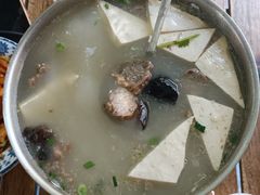 大杂烩汤-柴窝堡22号辣子鸡·传承新疆菜