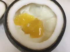 -志龙皇冠吃货椰子铺