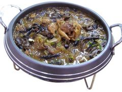小鸡炖蘑菇32-雪乡人家东北菜·铁锅炖一切(高斯路店)