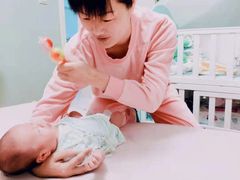 -爱的果实月嫂育婴师(世纪东方店)