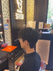 -东方先生国潮男士理发馆