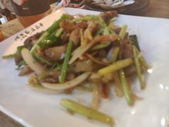 炒三鲜-阿飞冲浪旅店一馆