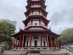 -绳金塔