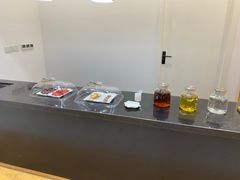 -杭州中沃沃尔沃4S店(滨江区店)