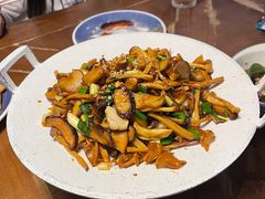 -雀舞云南菜(天津天河城购物中心店)