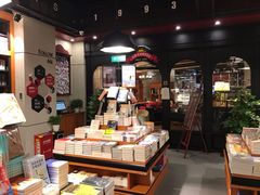 -SISYPHE BOOKS西西弗书店(龙湖滨江天街店)