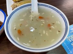 -王拐拐热干面·武汉三鲜豆皮(徐家汇店)