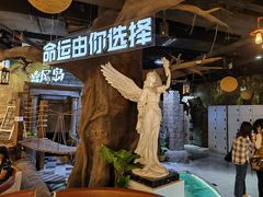 -暴风岛沉浸式体验馆(百联世纪店)