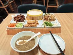 -宏状元现熬粥·京味菜(黄寺大街店)