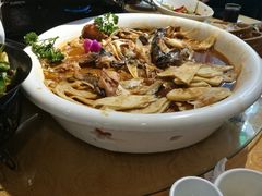 -阿三鱼头泡饼·家常菜