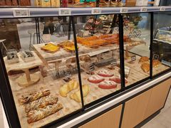 面包甜点陈列柜-盒马鲜生(杭州运河上街店)