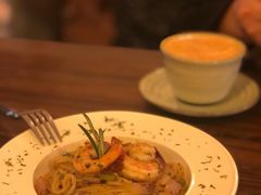 鲜虾蒜辣意面-小食院简餐厅