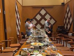 -Hoang Yen Vietnamese Cuisine