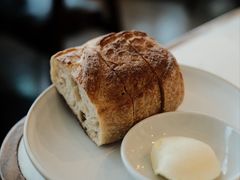 -ROAST coffee & eatery