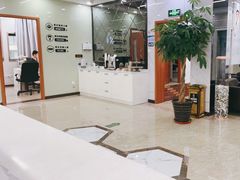 -茂菊口腔连锁(浦东南路店)