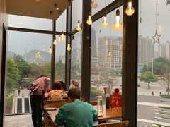 -必胜客(柳州万象城店)