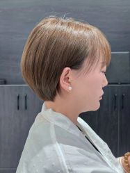 -BULB STUDIO 巴柏明星发型工作室
