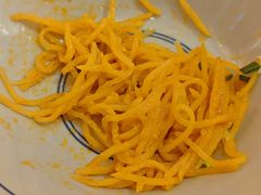 蟹黄咸蛋土豆丝-荆九爷爆炒桥头三嫩(夫子庙店)