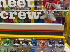 -m豆巧克力世界(上海世茂广场店)