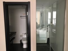 -桔子酒店(深圳东门湖贝地铁站店)
