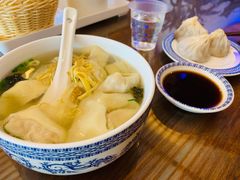 -笑来喜馄饨小笼工坊店(湖滨街店)