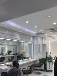 -镁连社·美联社
